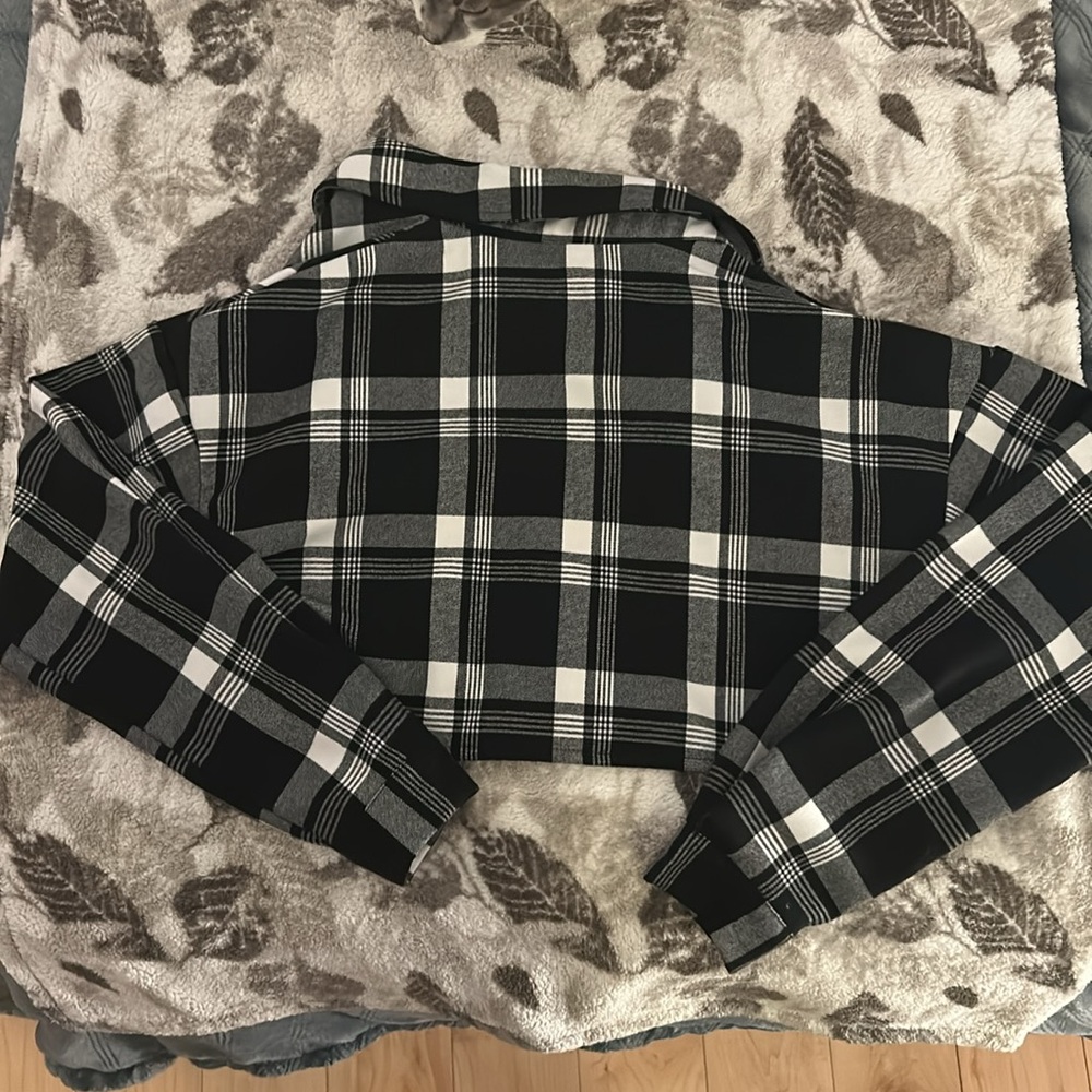 Cropped flannel - Picture 2 of 2